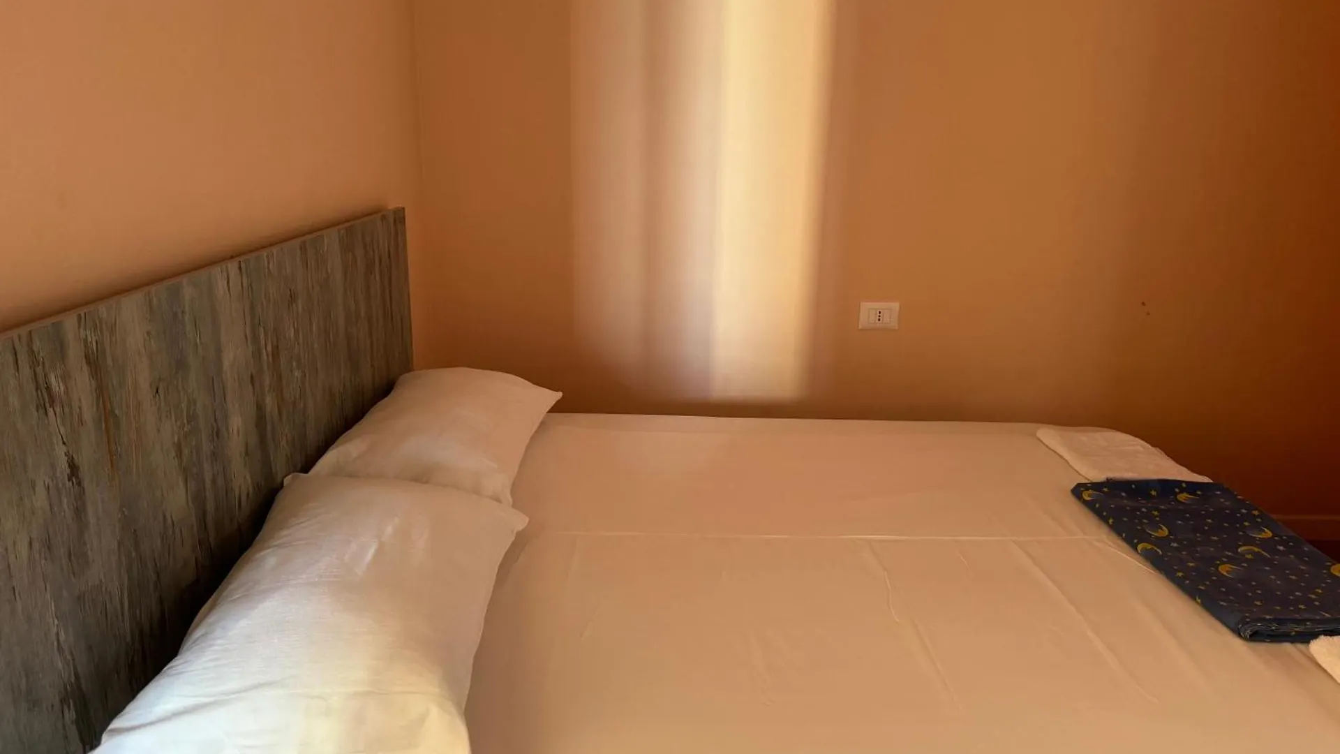 Farmacia 10 Arlis Apartament Babru